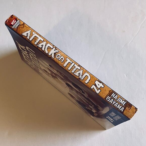 Attack on Titan Volume 24 Hajime Isayama English Manga Paperwork Graphic Novel - Picture 3 of 4